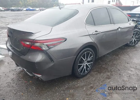 2022 Toyota Camry Se z USA, uszkodzony, nr VIN 4T1T11AK1NU042933